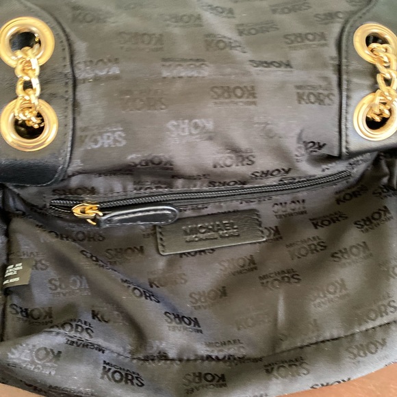 MICHAEL KORS HANNAH QUILTED🖤BLACK🖤LEATHER GOLD CHAIN SHOULDER/CROSSBODY🌟EUC🌟 - Picture 12 of 17